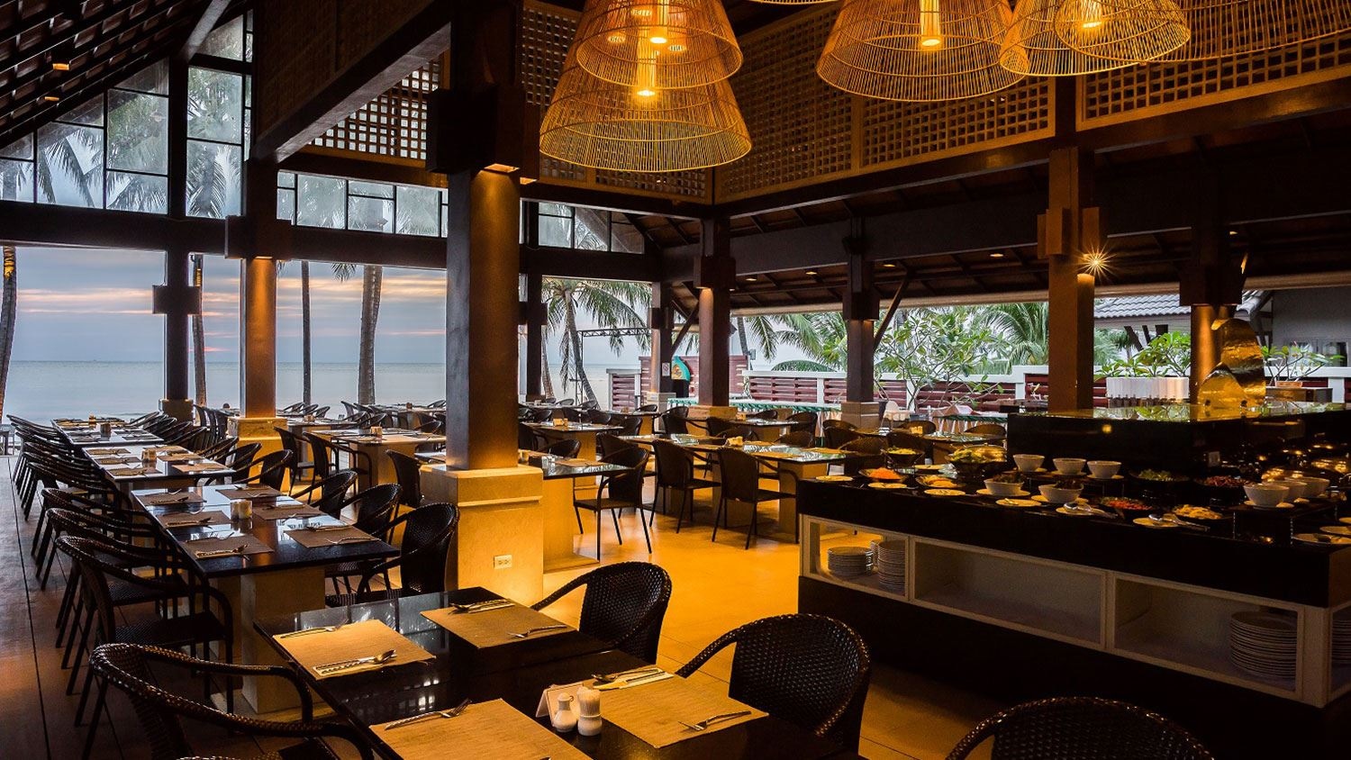 restaurants-the-beach-restaurant