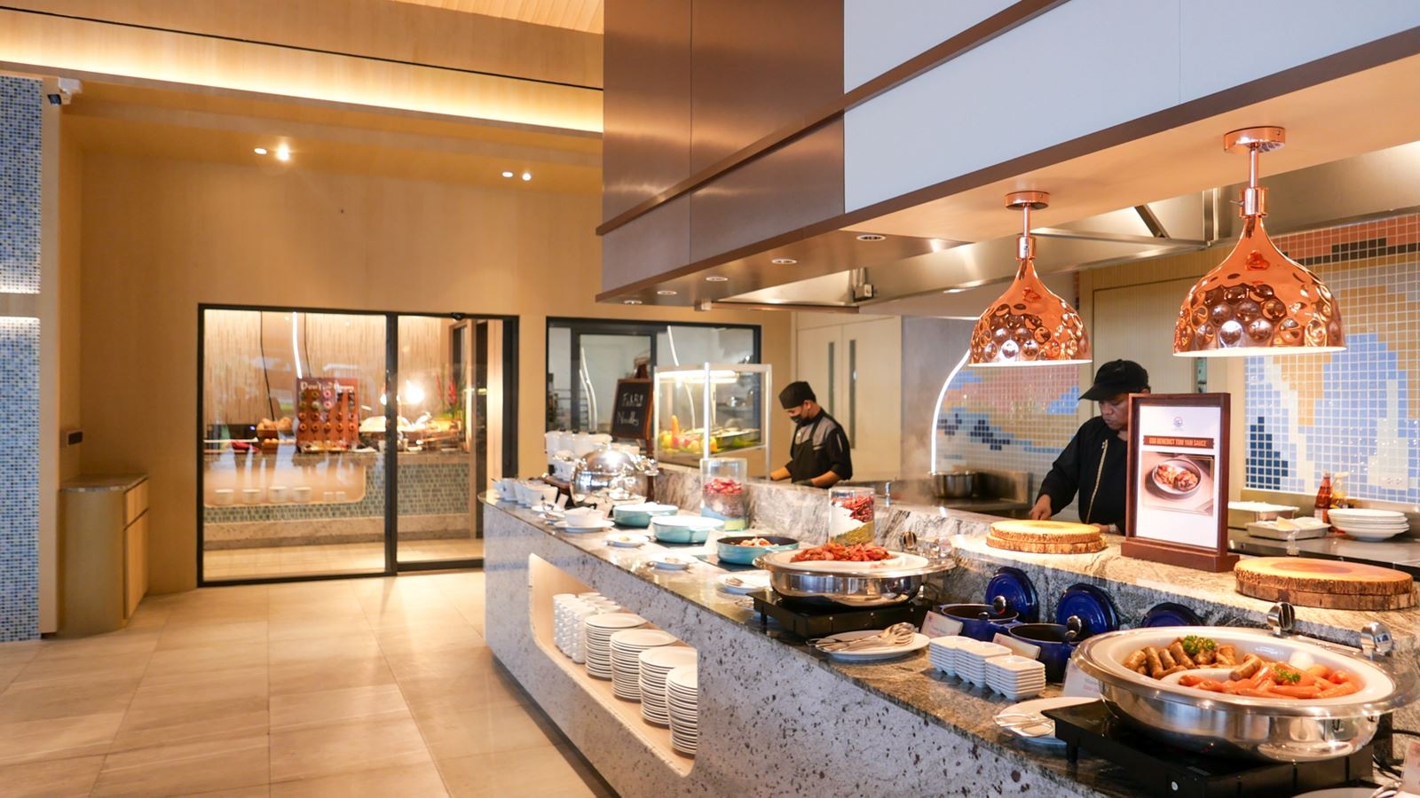 restaurants-the-beach-restaurant