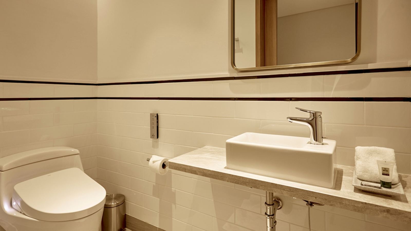 rooms-jr-suite-california-king