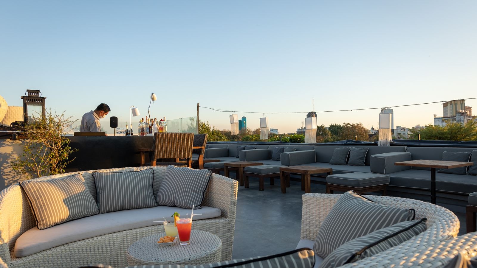 bars-rooftop-bar