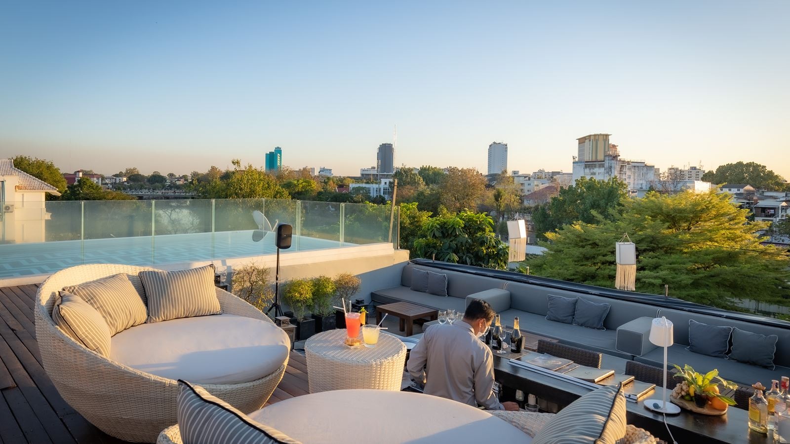 bars-rooftop-bar