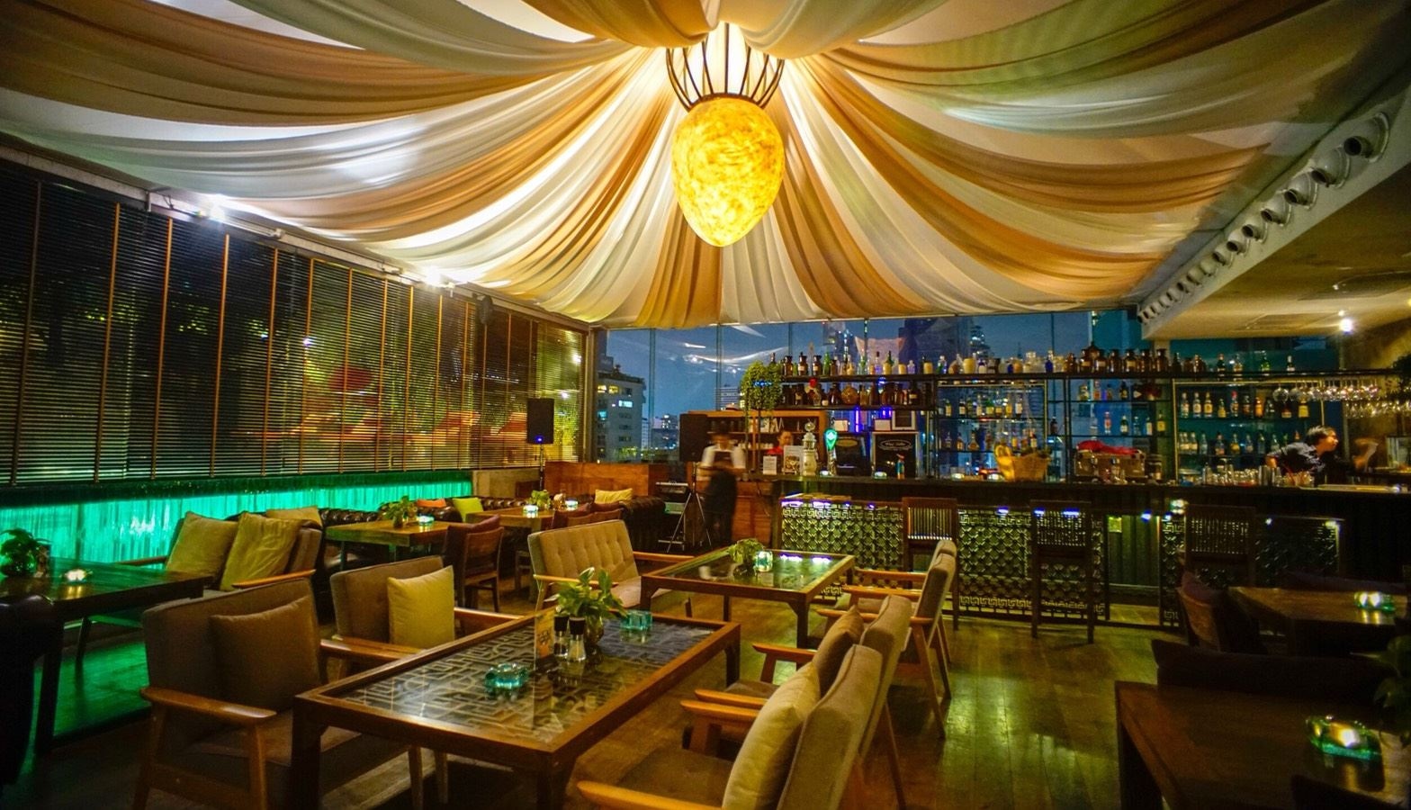 restaurants-nomad-restaurant