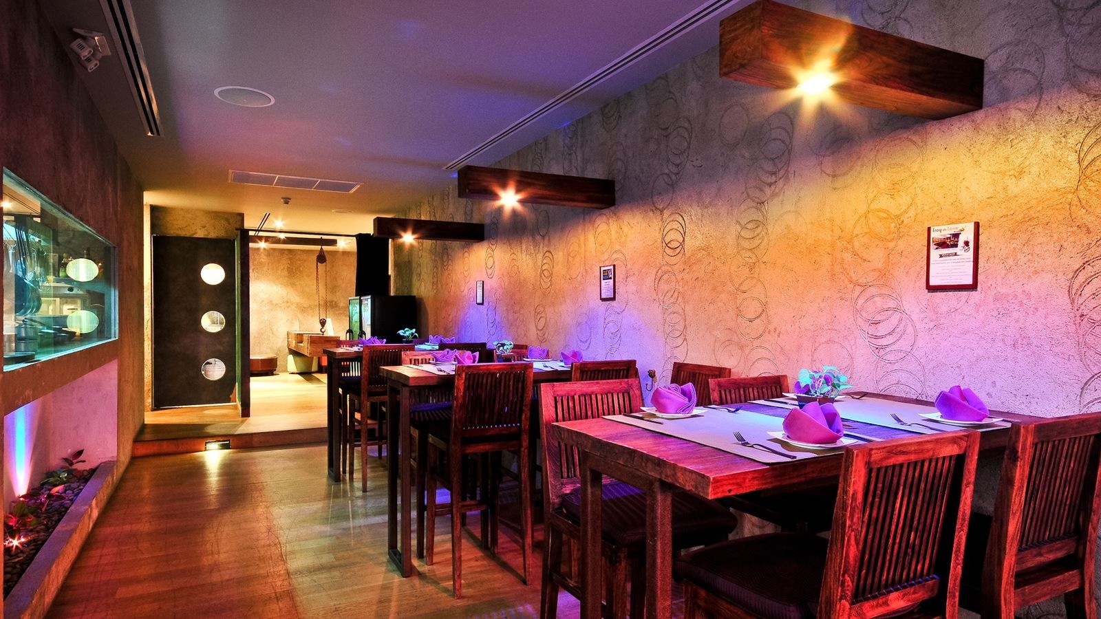 restaurants-nomad-restaurant