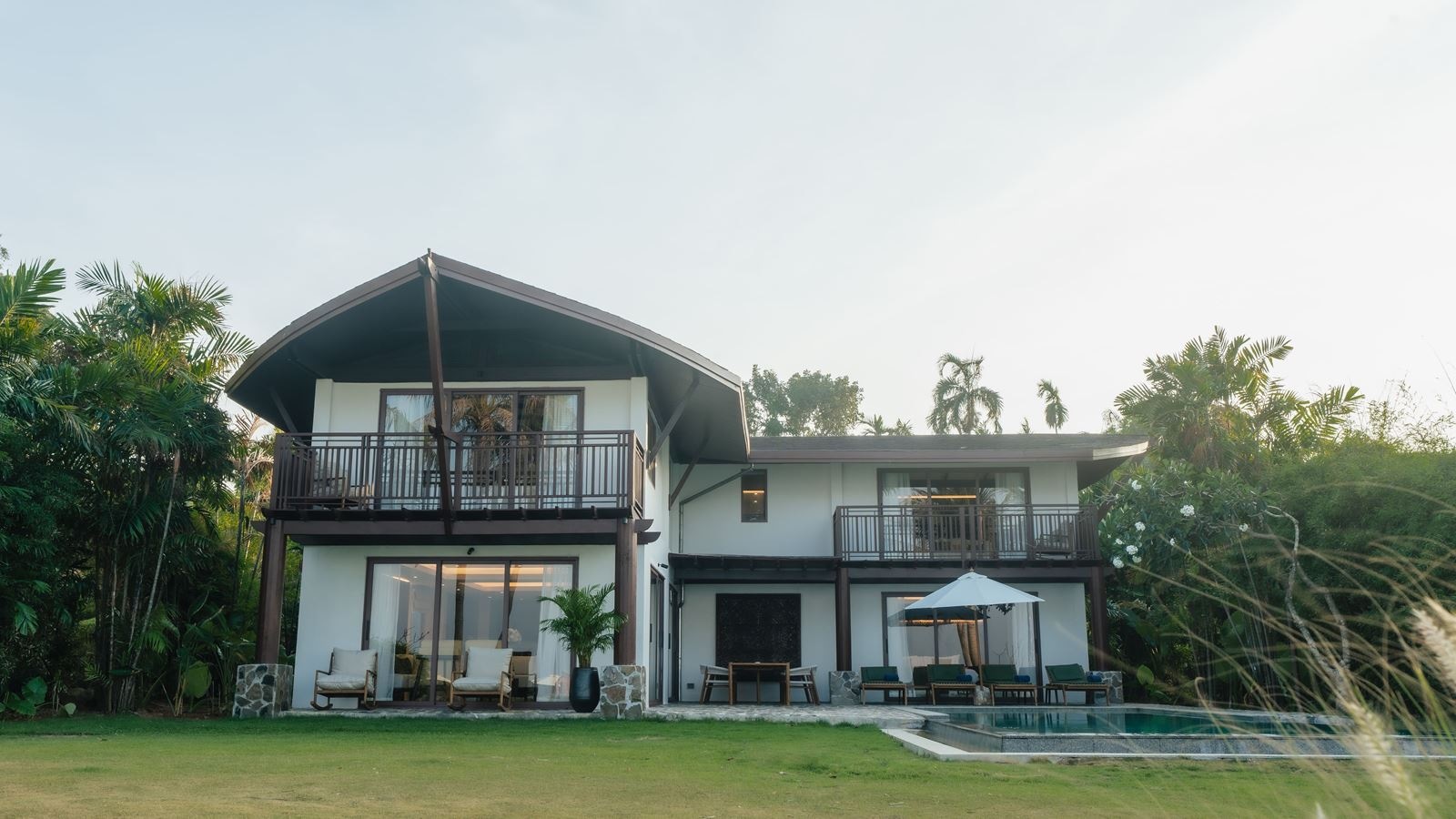 rooms-lux-3-bedroom-grand-sea-view-pool-villa