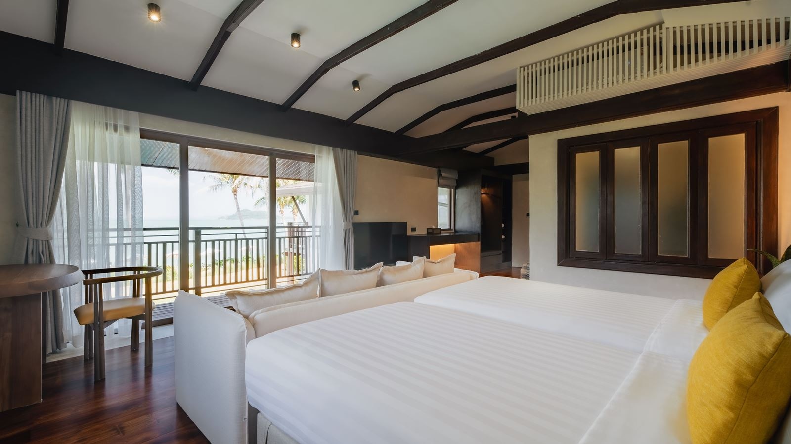 rooms-lux-3-bedroom-grand-beachfront-pool-villa