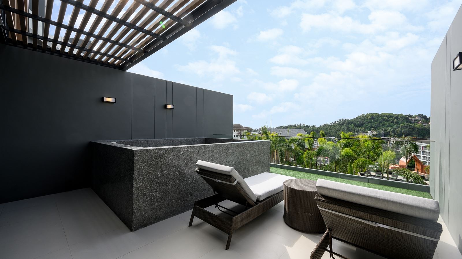 rooms-grande-deluxe-ocean-view-with-plunge-pool