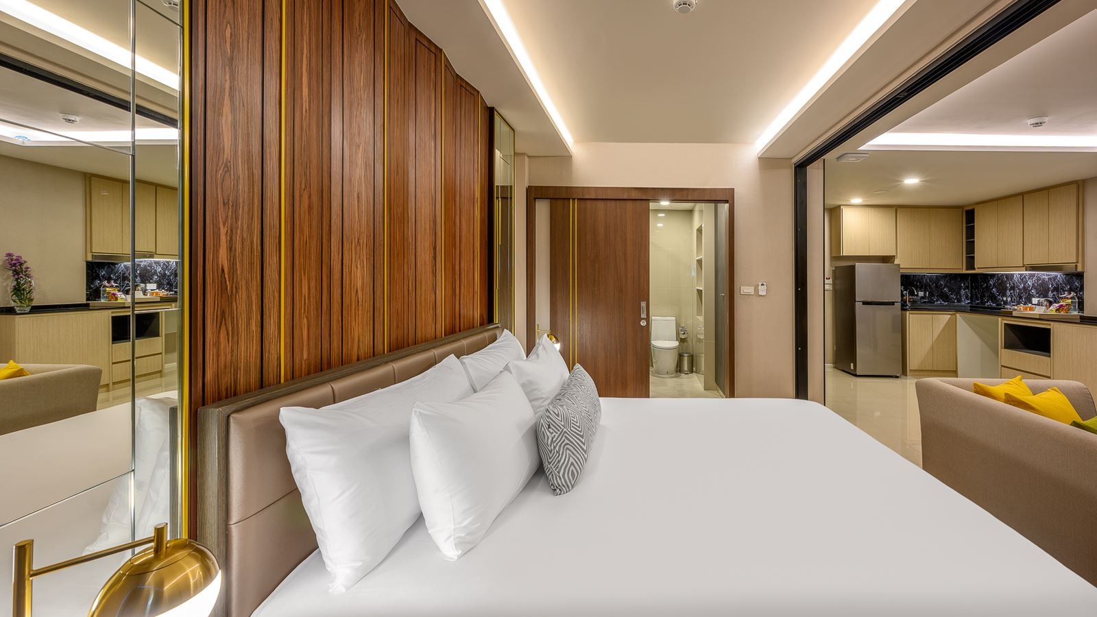 rooms-grande-3-bedroom-suite-ocean-view-with-jacuzzi