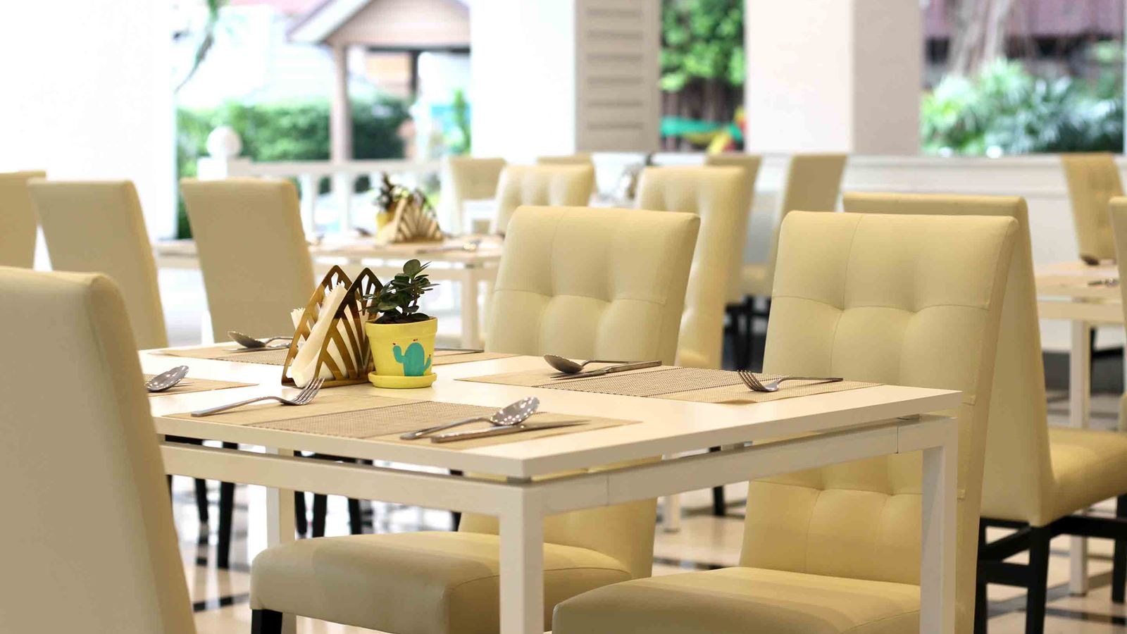 restaurants-the-pooh-restaurant