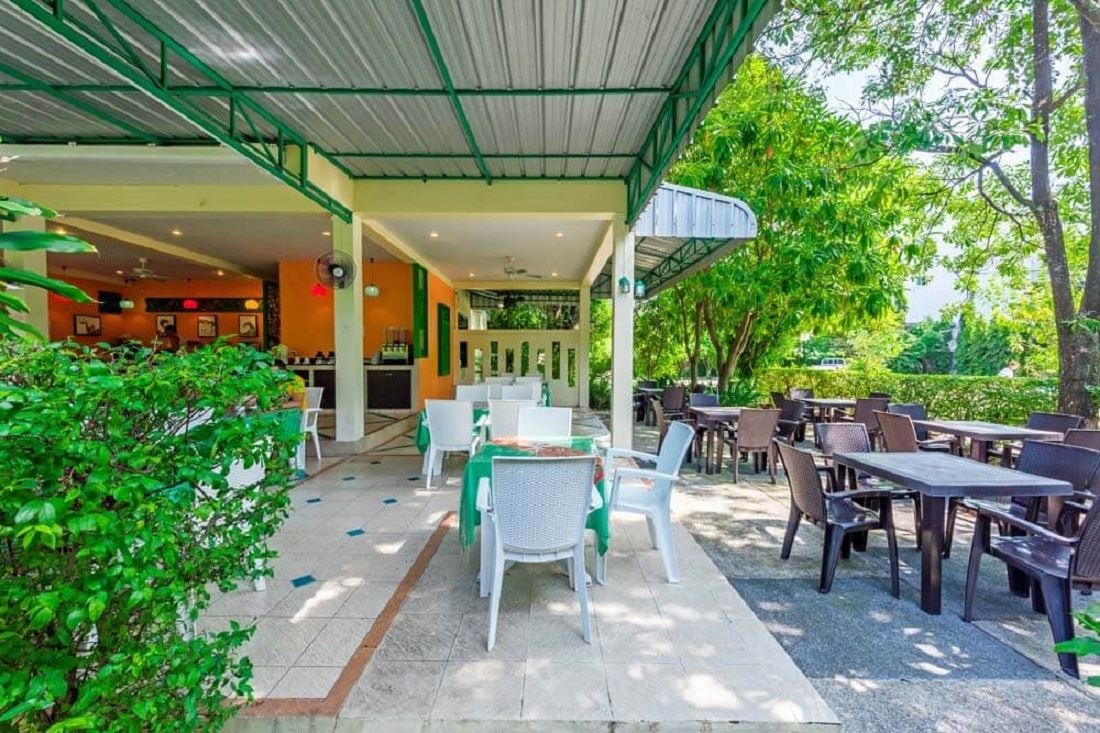 restaurants-restaurant