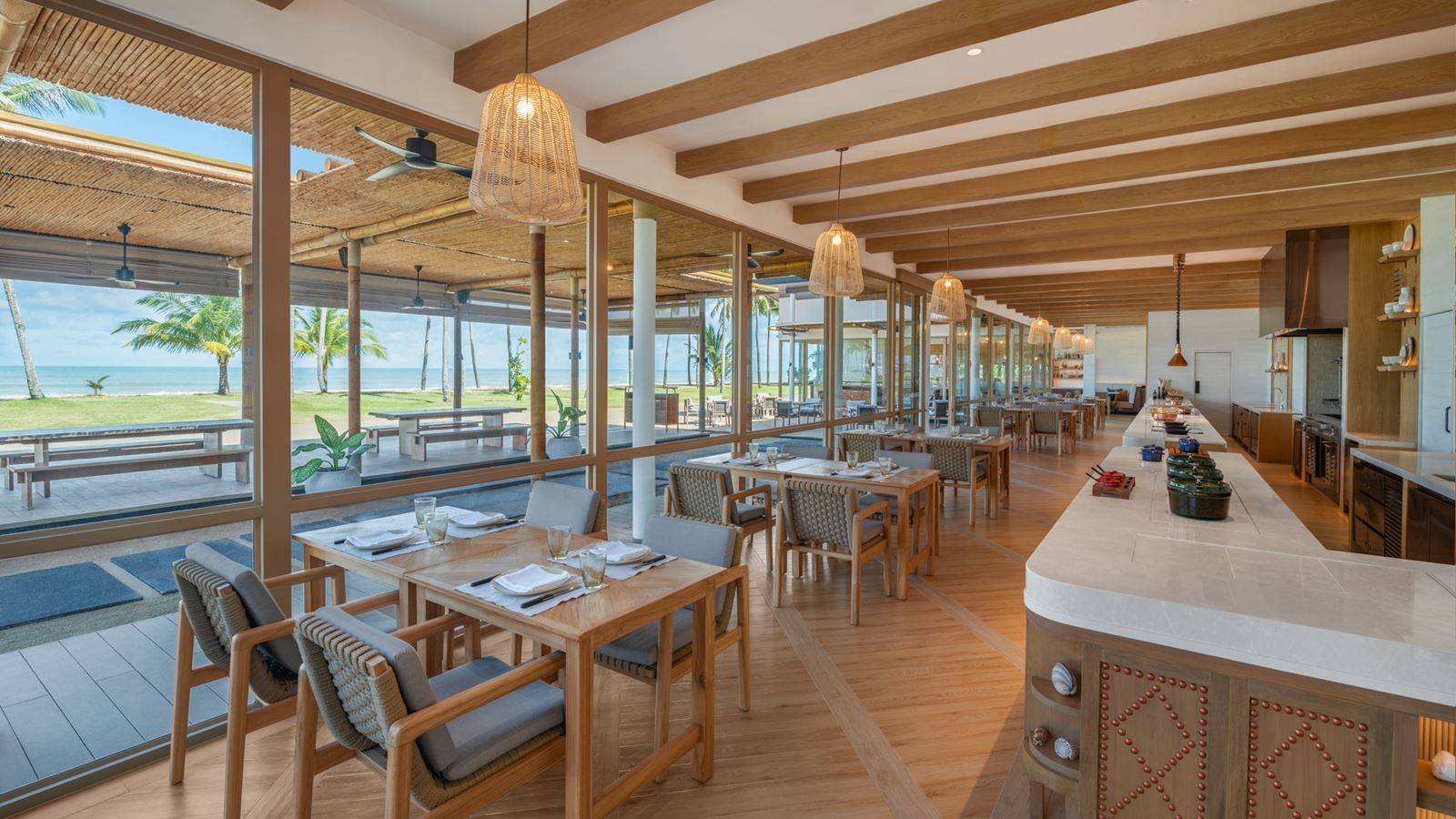 restaurants-drift-beach-bar--grill--mediterranean-restuarant