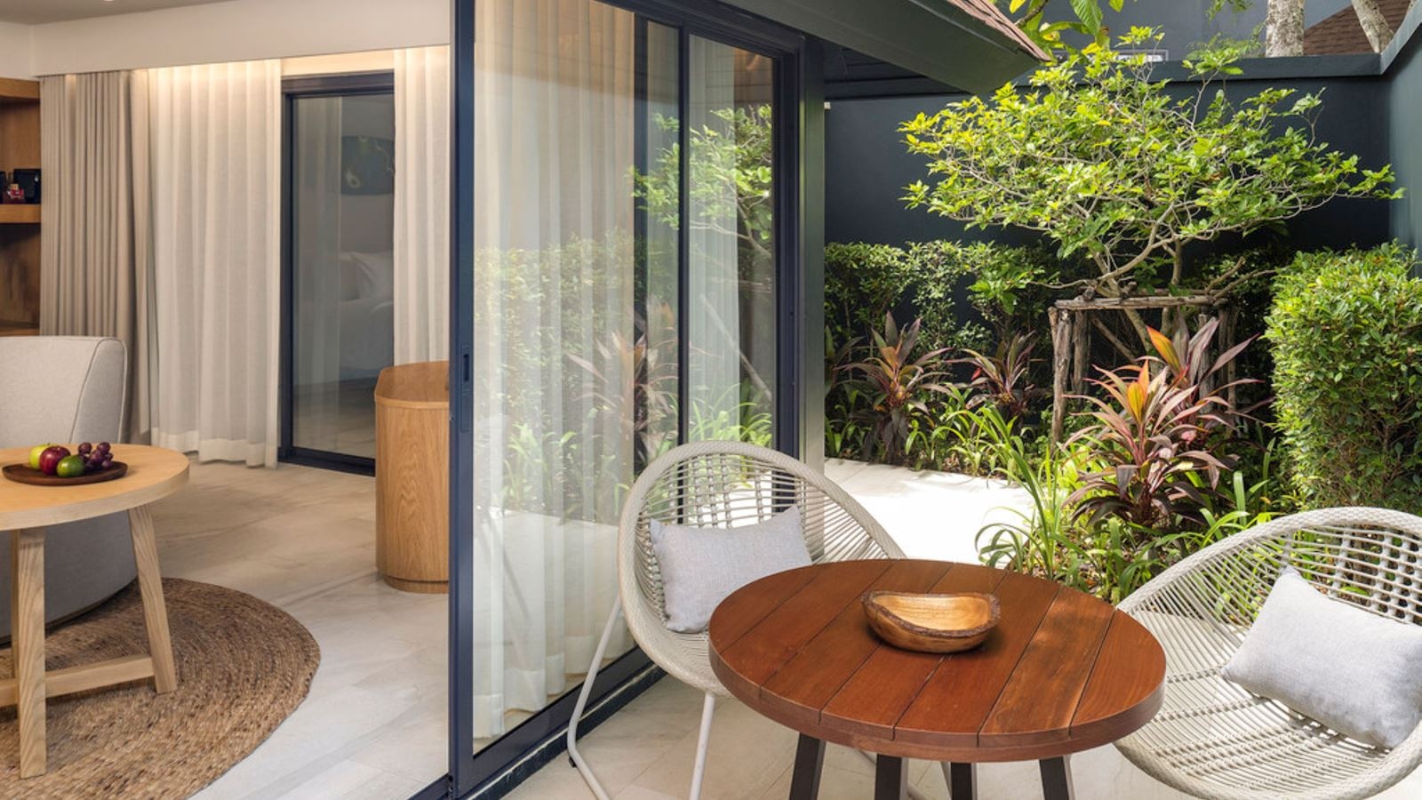 rooms-deluxe-villa-ocean-wing