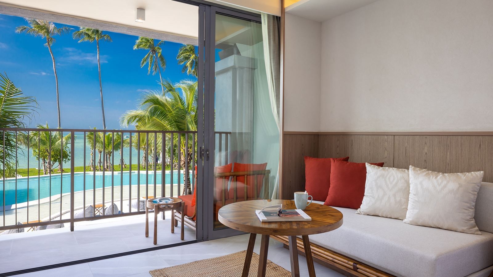 rooms-deluxe-seaview