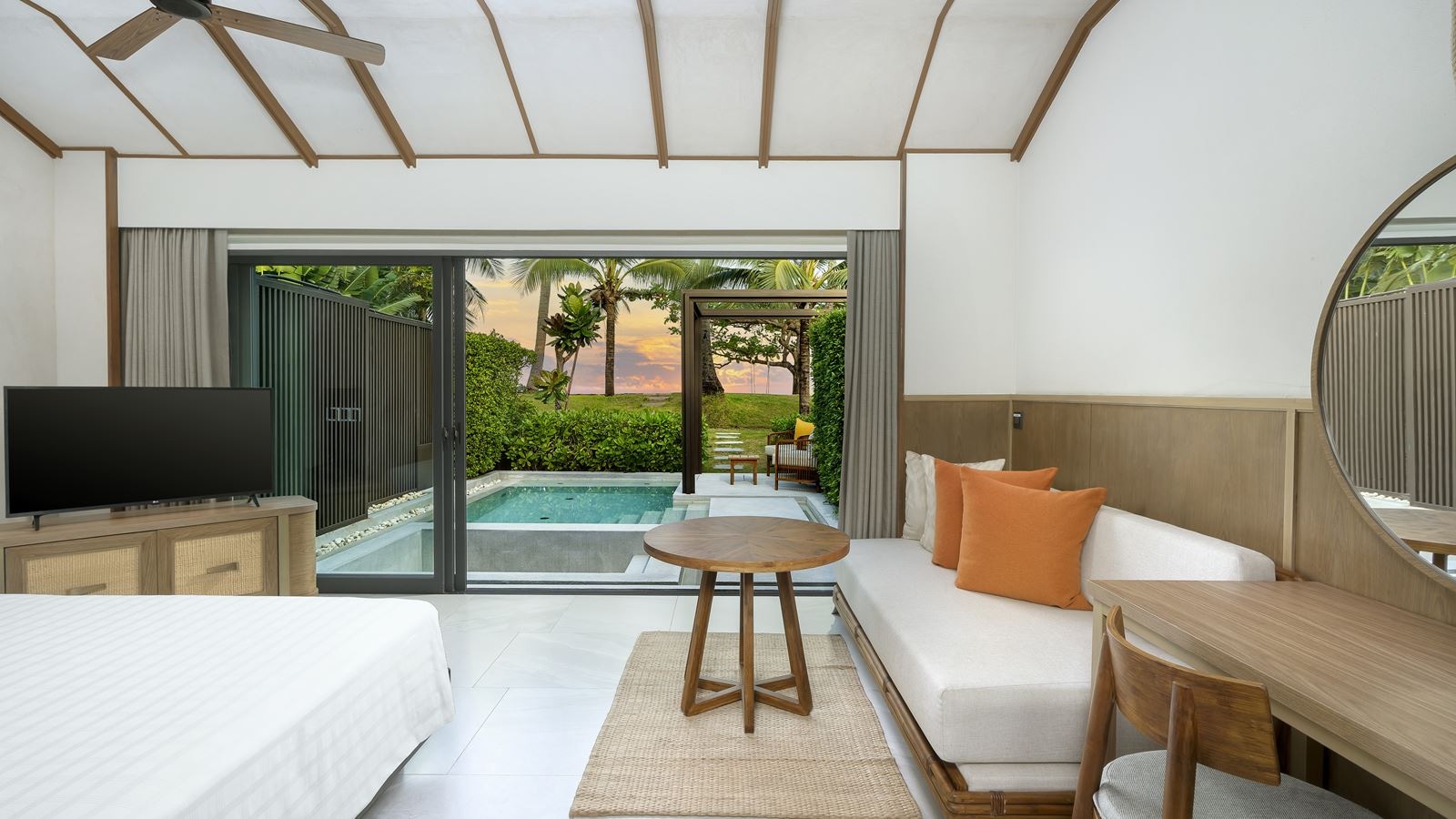 rooms-beachfront-pool-villa