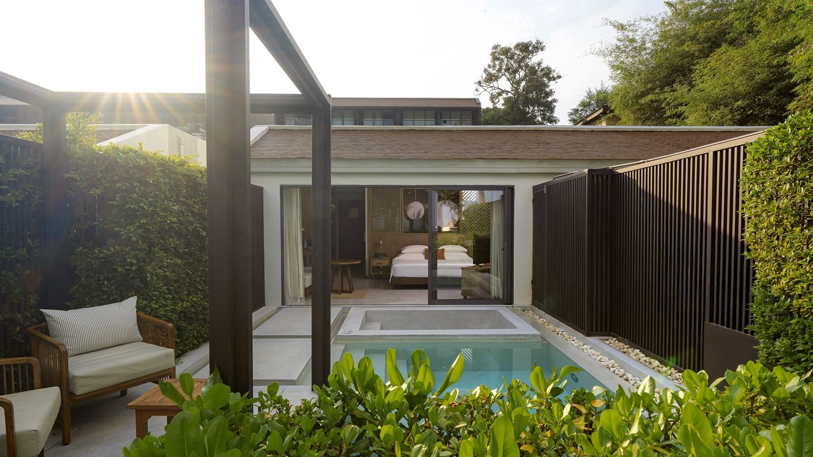 rooms-beachfront-pool-villa