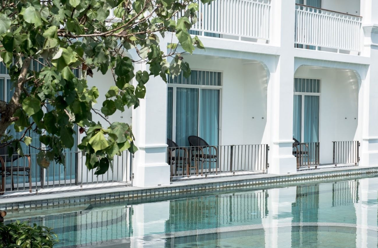 rooms-deluxe-pool-access