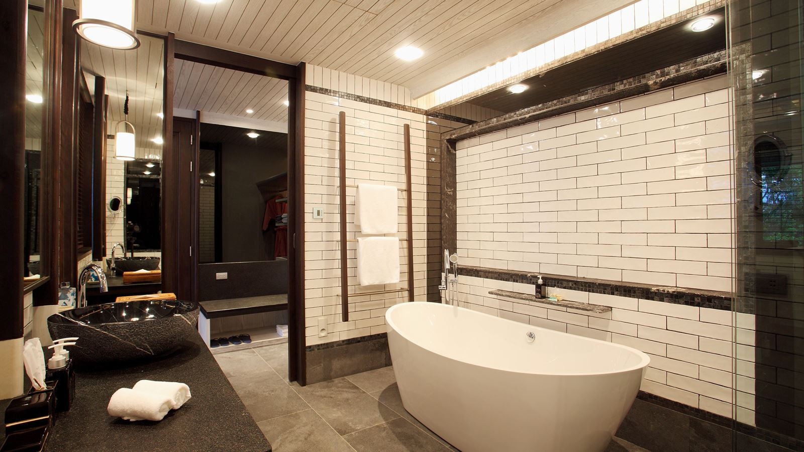 rooms-baba-pool-suite