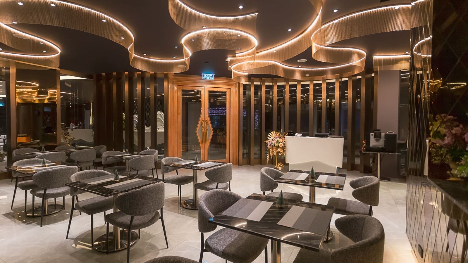 restaurants-zircon-restaurant