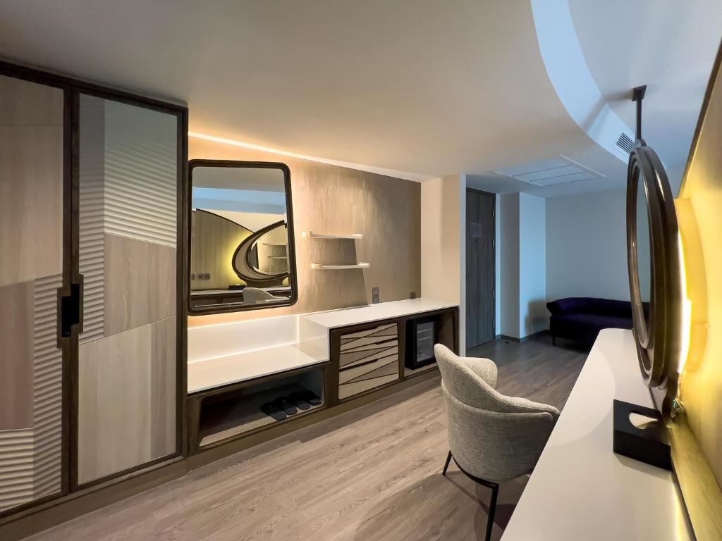 rooms-amethyst-junior-executive-room