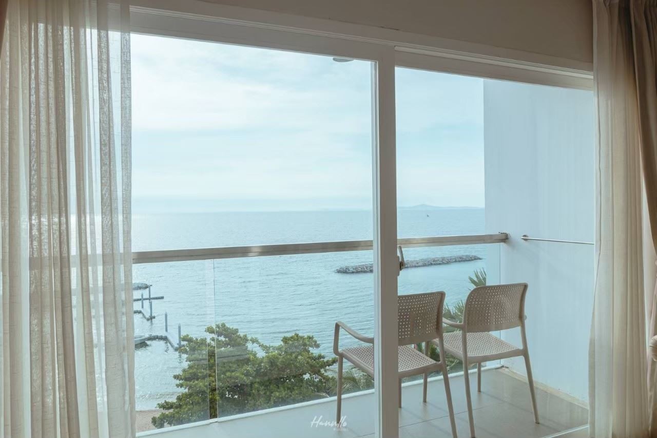 rooms-deluxe-double-seaview