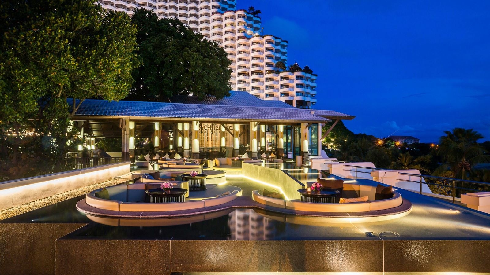 bars-sunset-terrace-lobby-and-bar