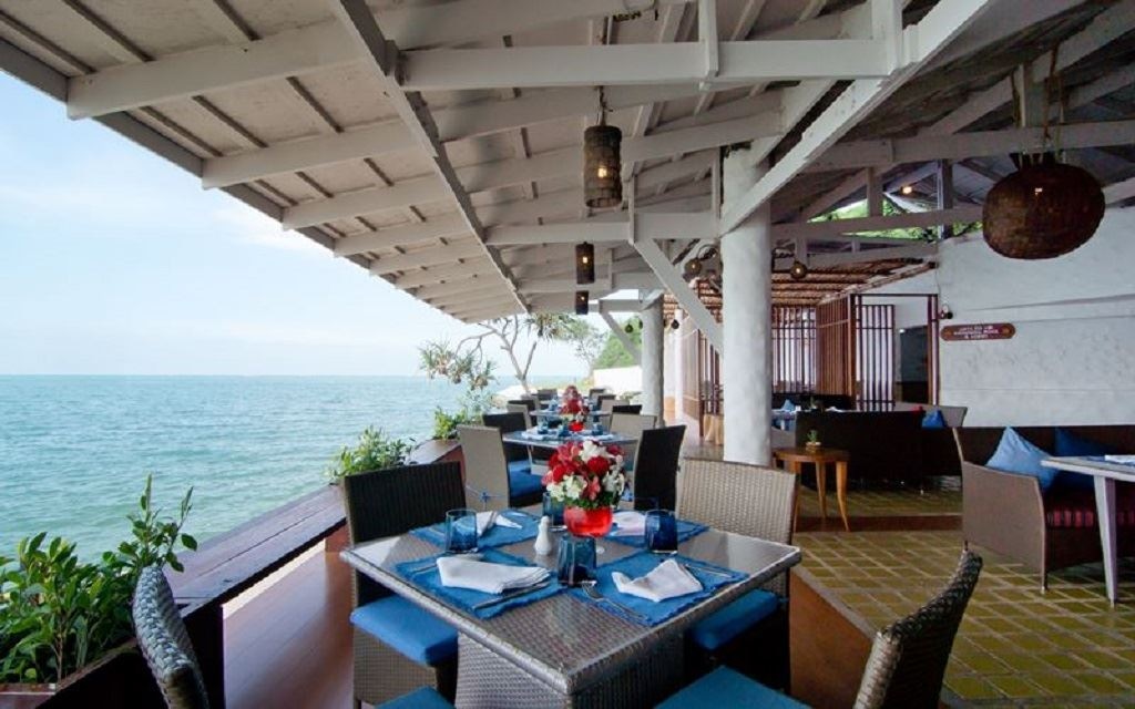 restaurants-breezeo--be-yourself-dining