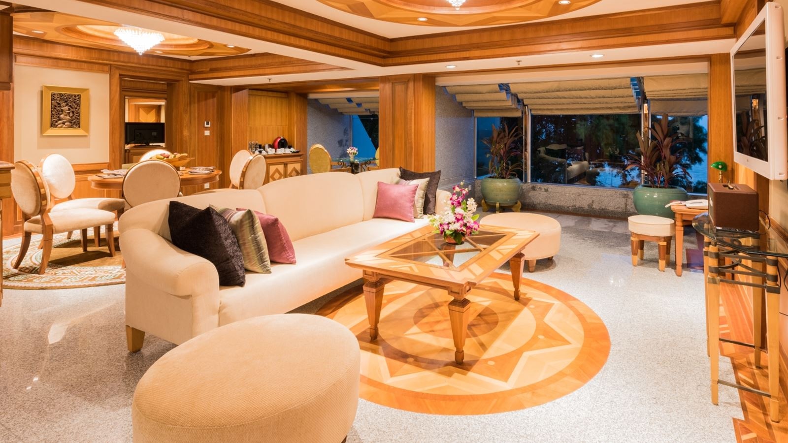 rooms-presidential-heritage-suite-and-beach-pavilion