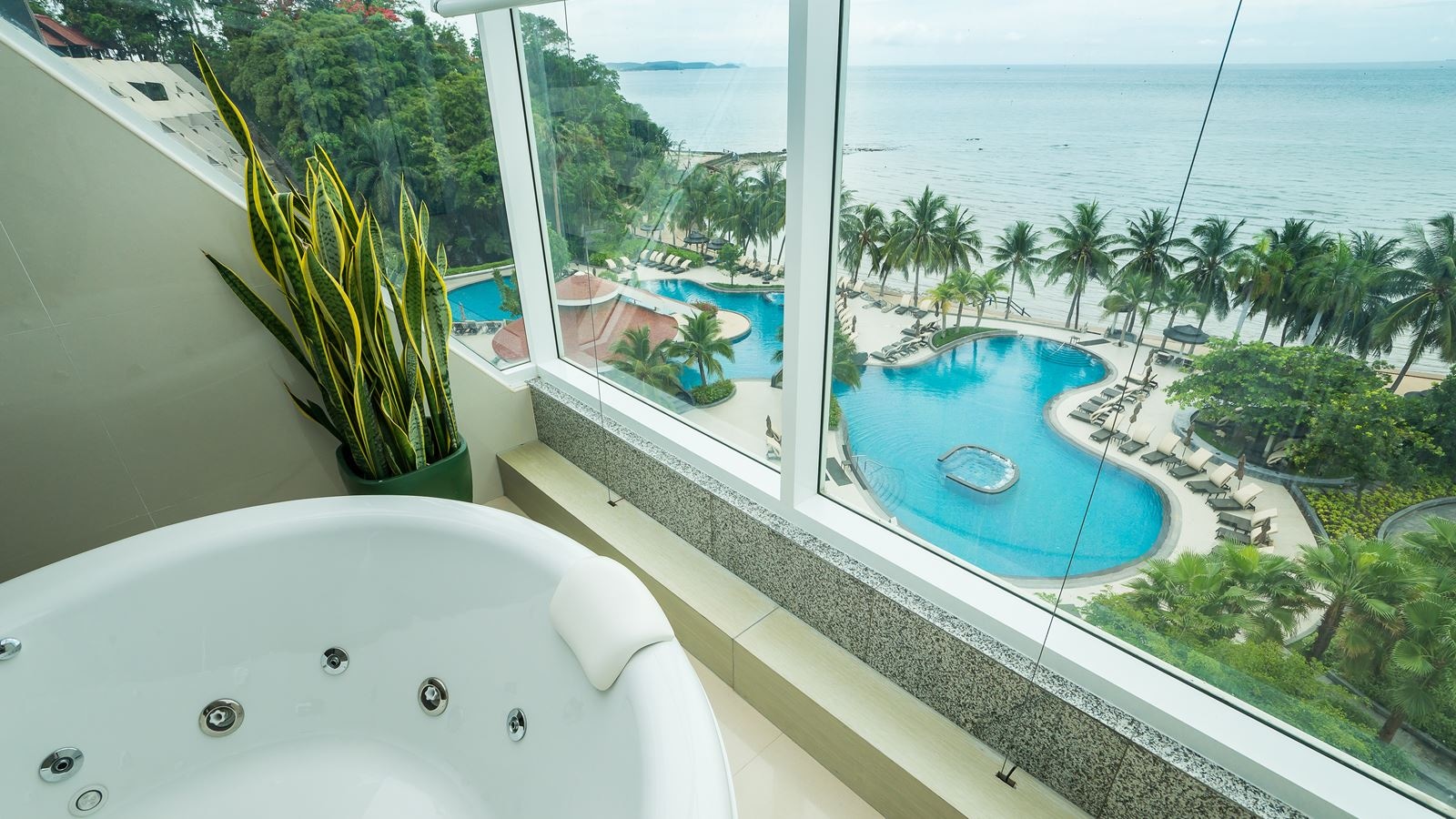 rooms-presidential-platinum-suite-and-beach-pavilion