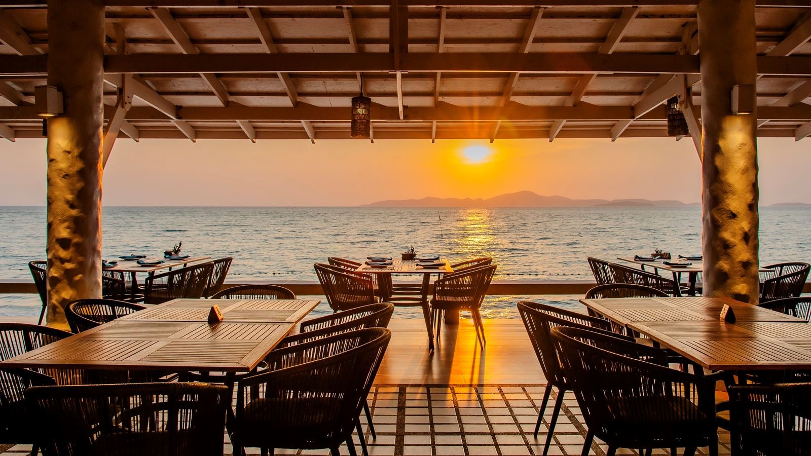 restaurants-breezeo--be-yourself-dining