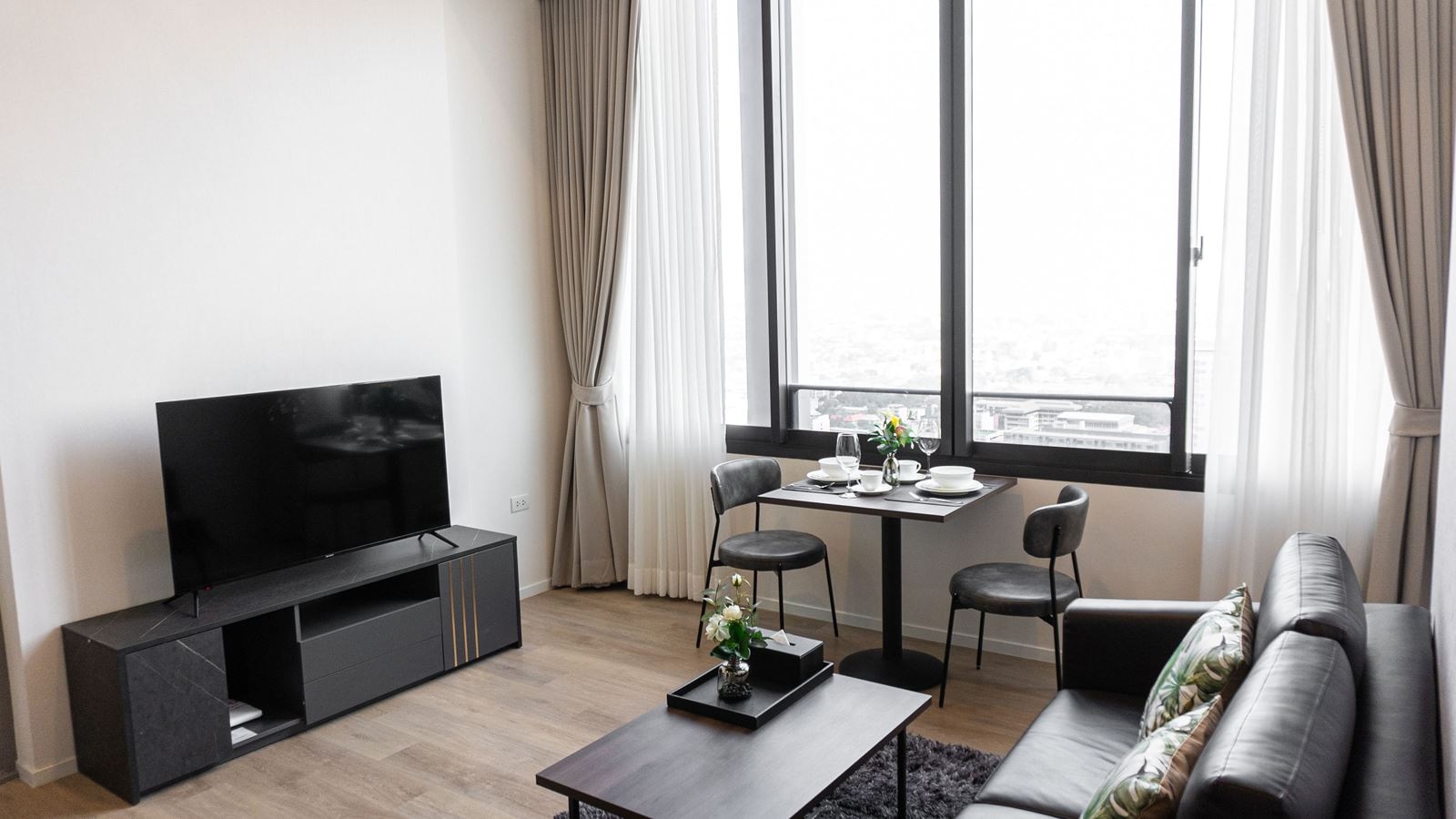 rooms-two-bedroom-duplex-suite