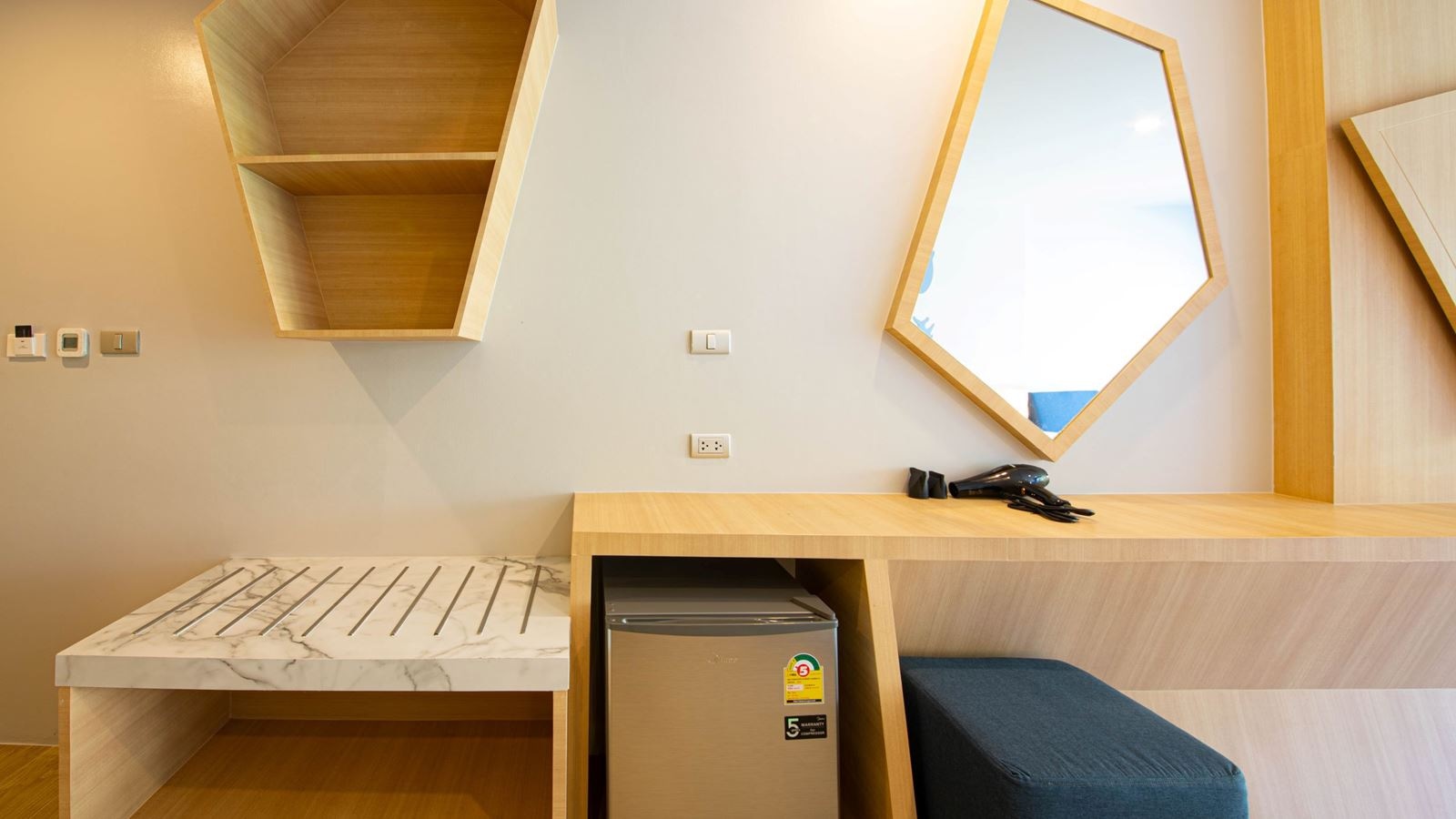 rooms-executive-room