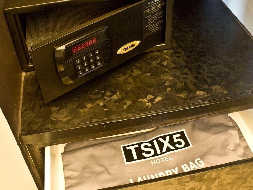 rooms-luxe-deluxe-sea-view