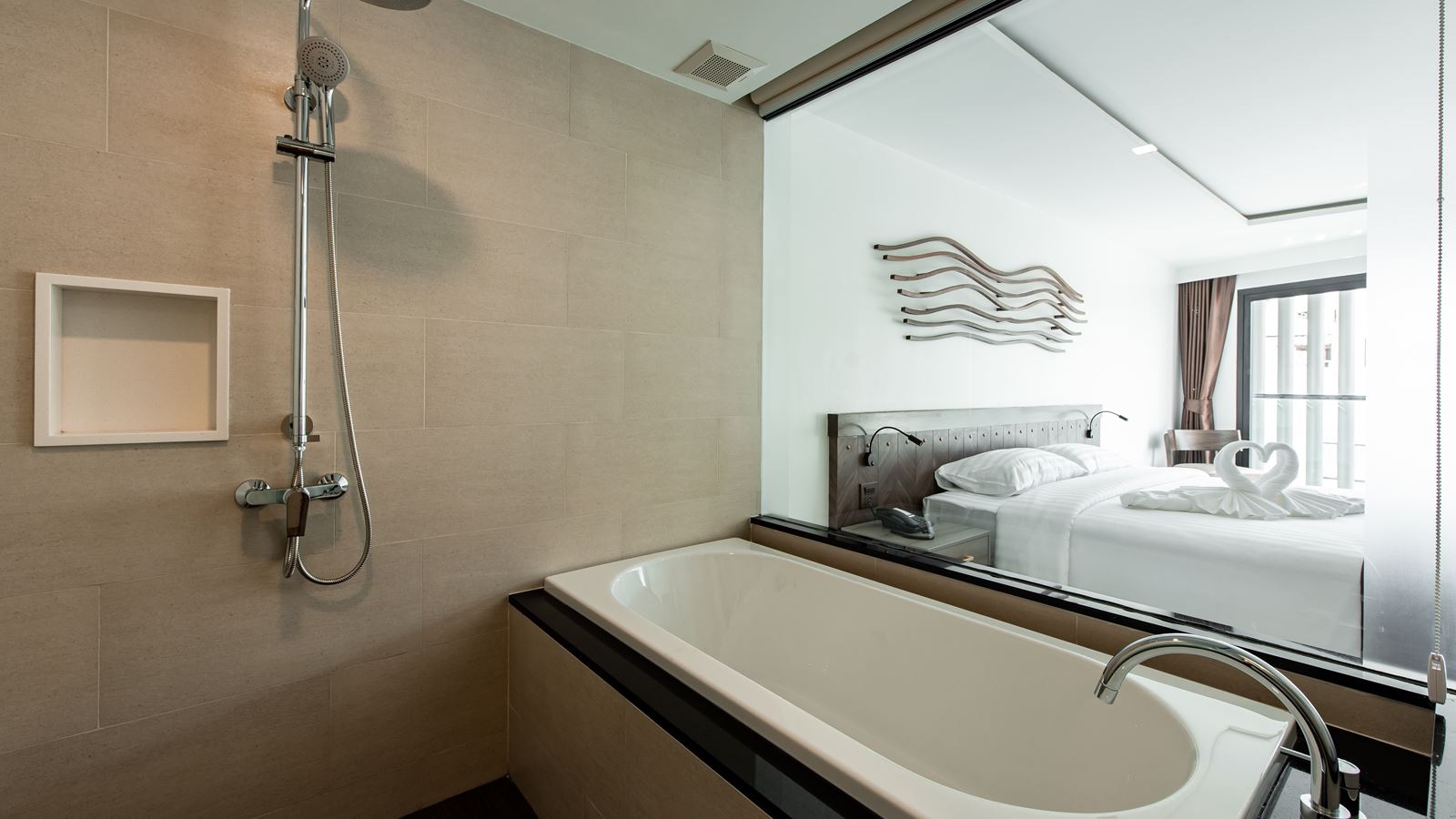 rooms-superior-city-view