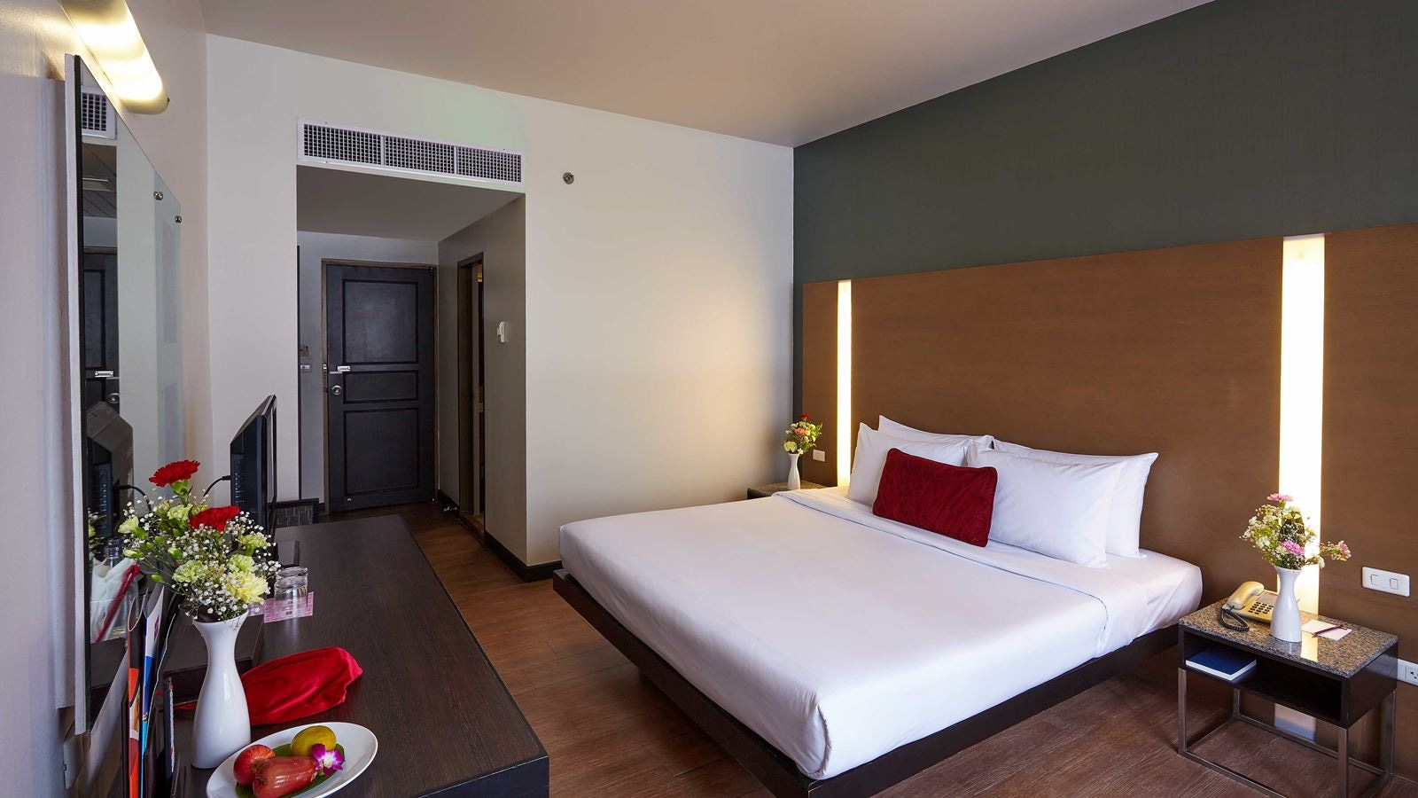 rooms-standard-room-main-wing