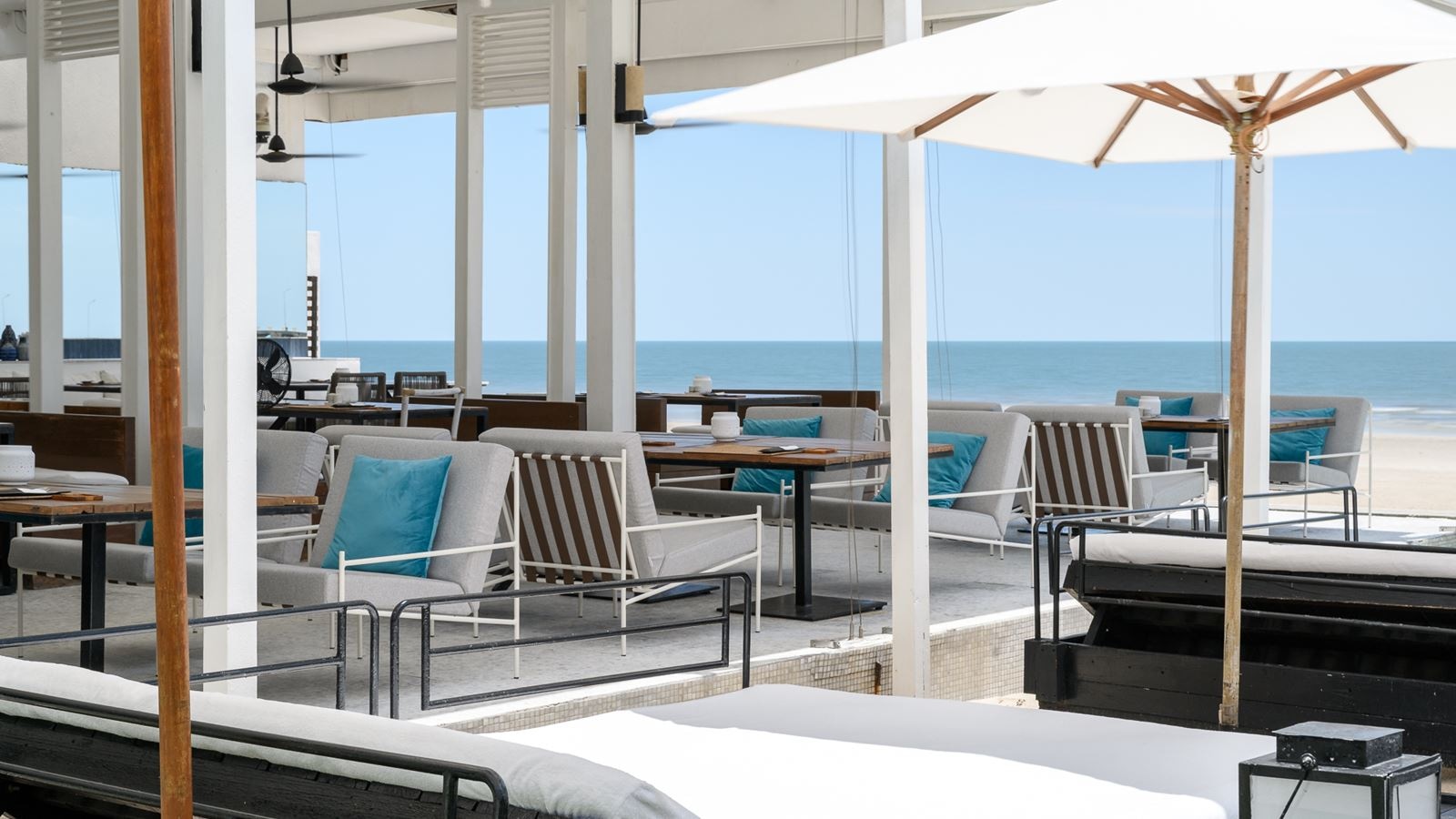 restaurants-oceanside-beach-club--restaurant