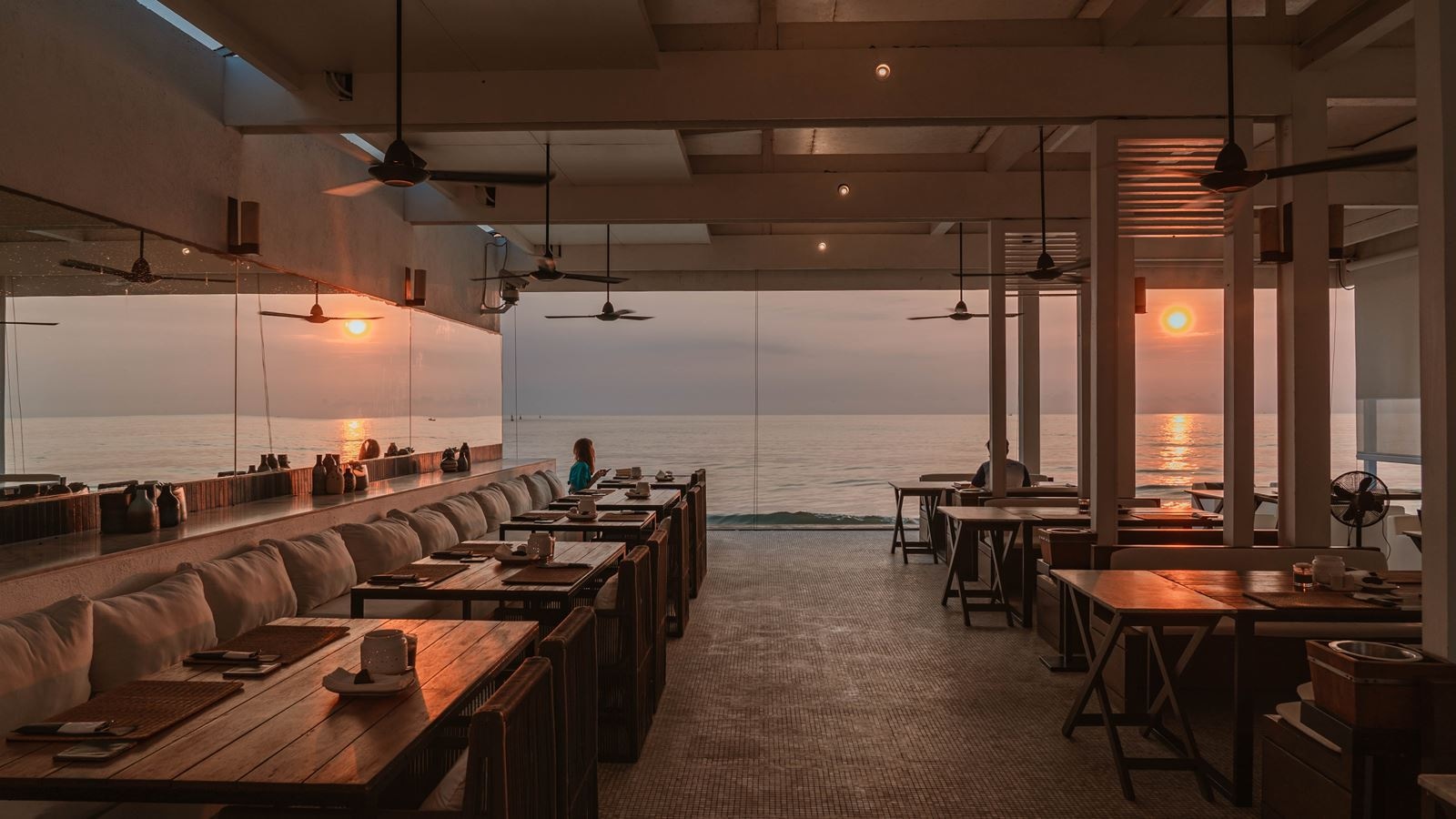 restaurants-oceanside-beach-club--restaurant