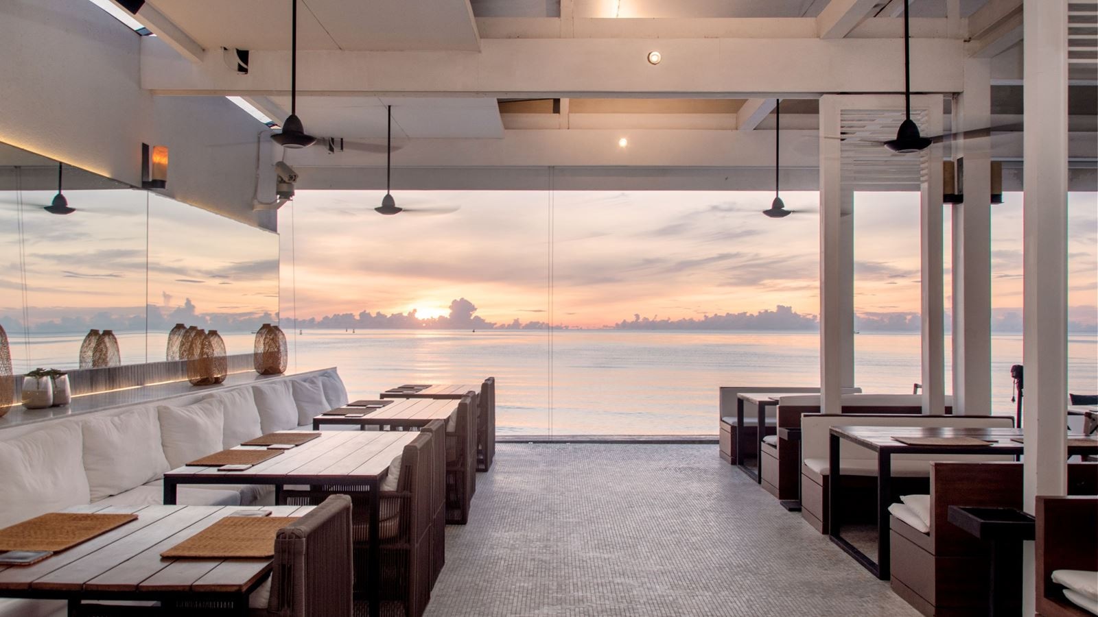 restaurants-oceanside-beach-club--restaurant