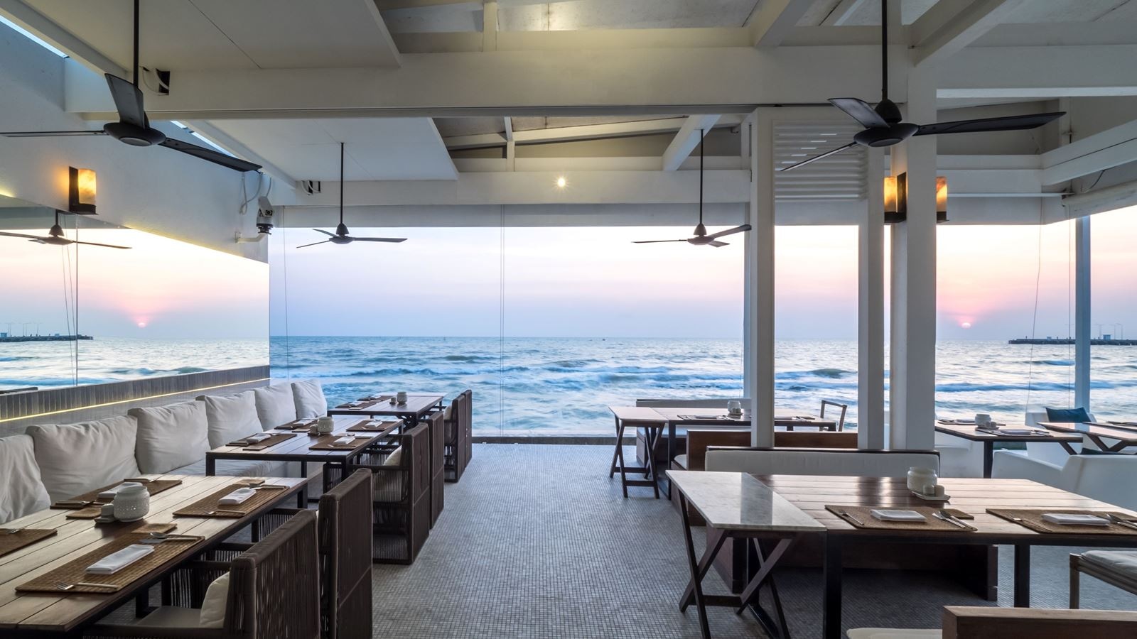 restaurants-oceanside-beach-club--restaurant