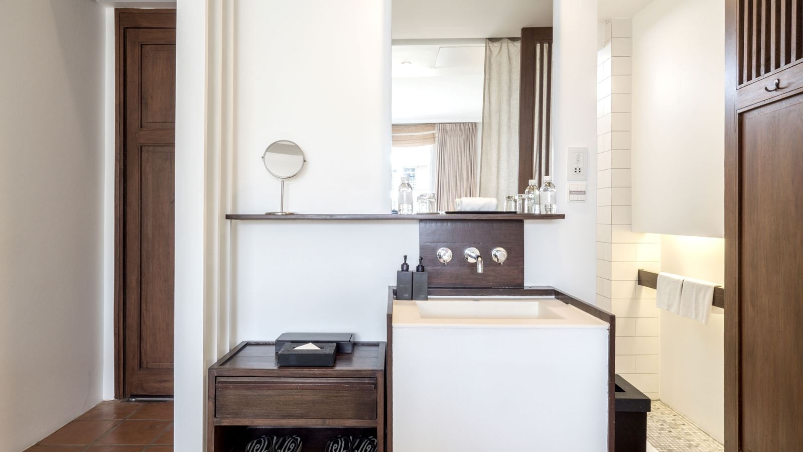 rooms-silksand-room-twin-bed