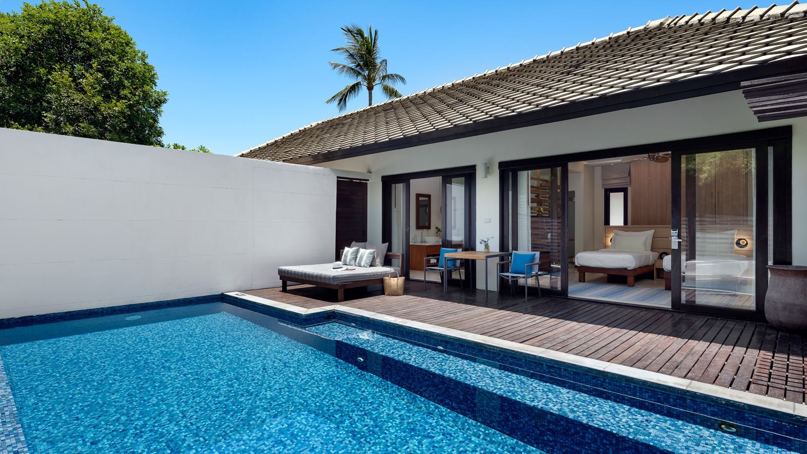 rooms-deluxe-pool-villa