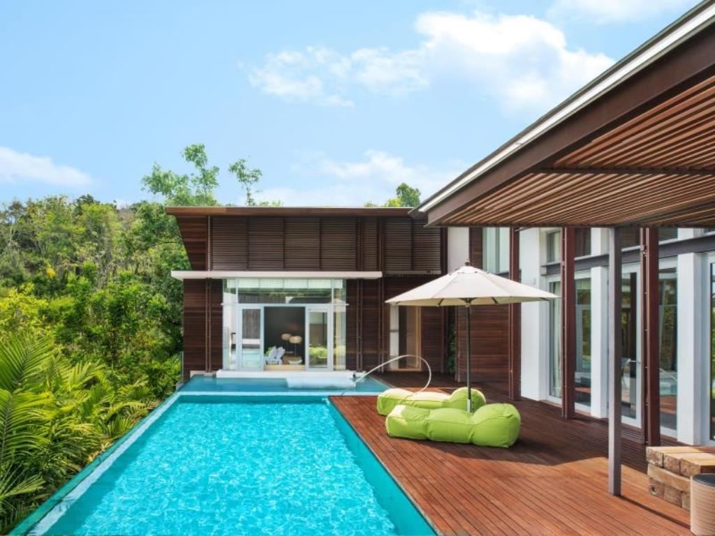 rooms-wow-jungle-oasis