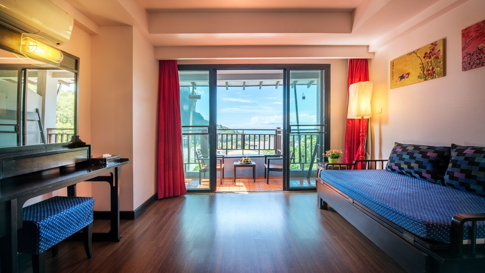 rooms-deluxe-sea-view