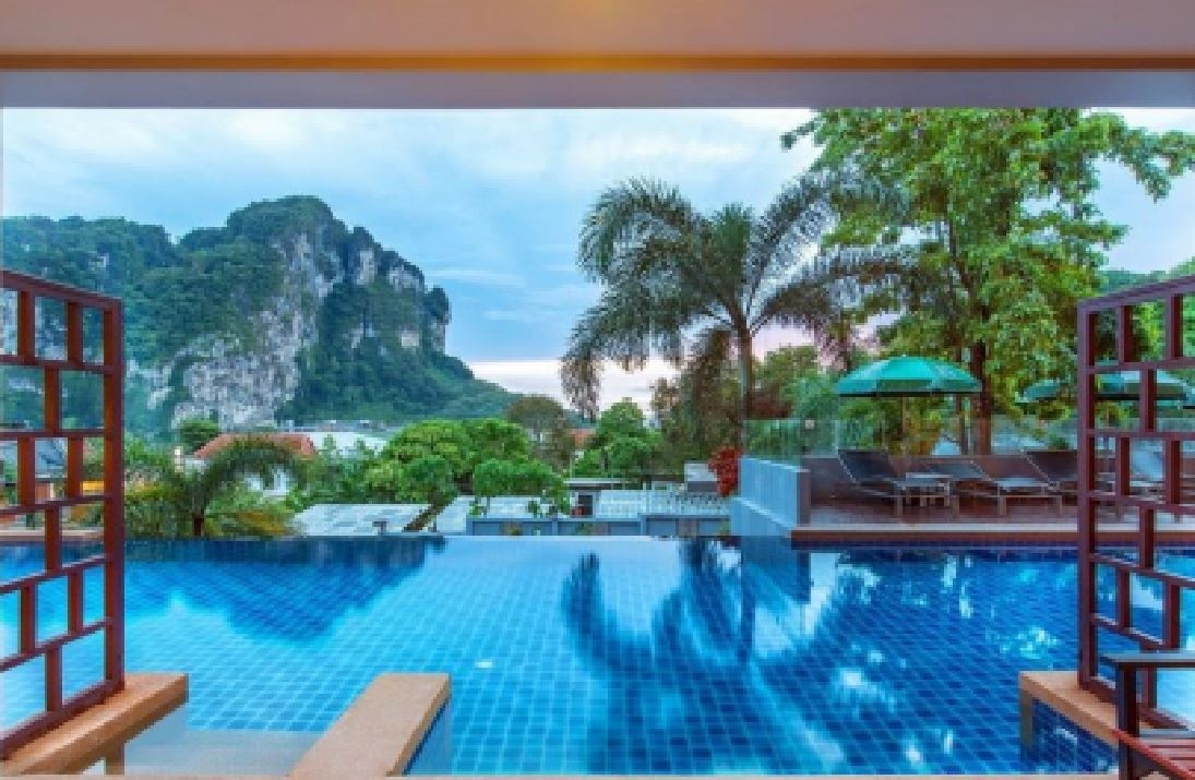 rooms-deluxe-pool-access