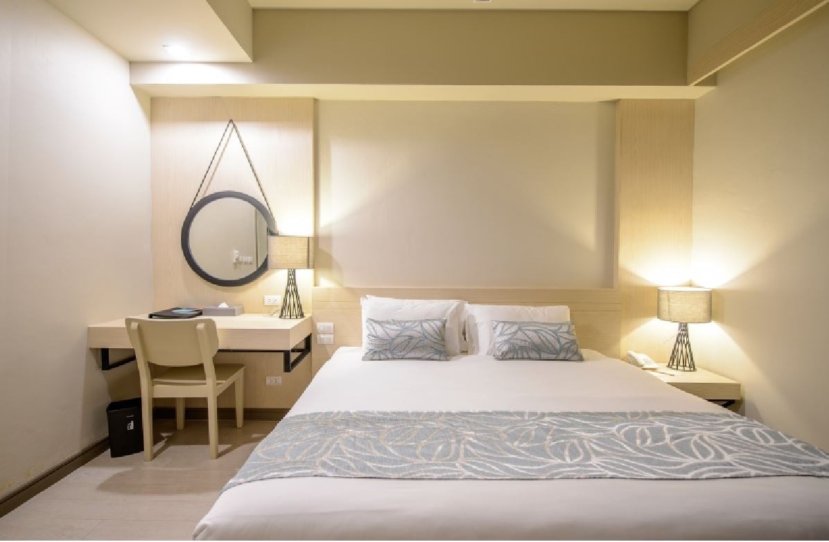 rooms-2-bedroom-premier-suite-family-room