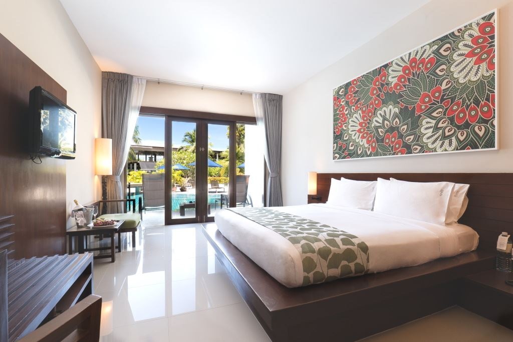 rooms-deluxe-pool-access-room