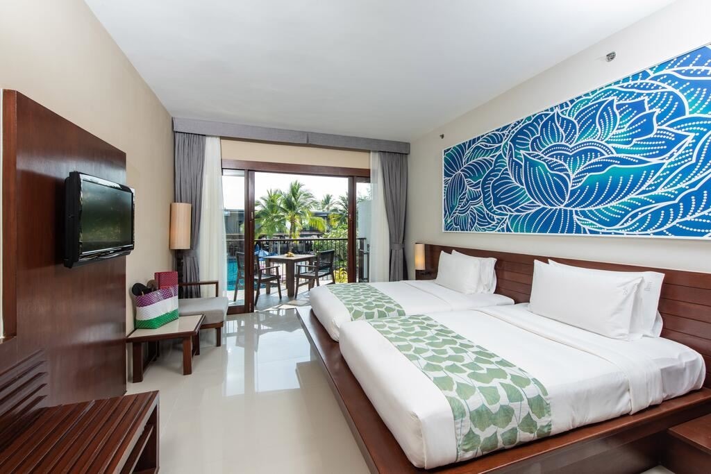 rooms-leisure-pool-view-room