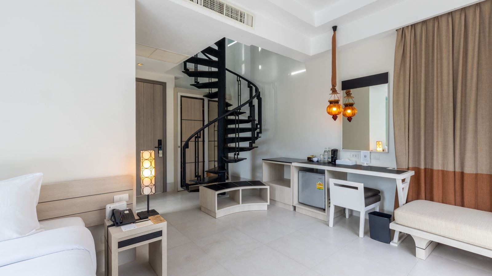 rooms-moon-deck-suite