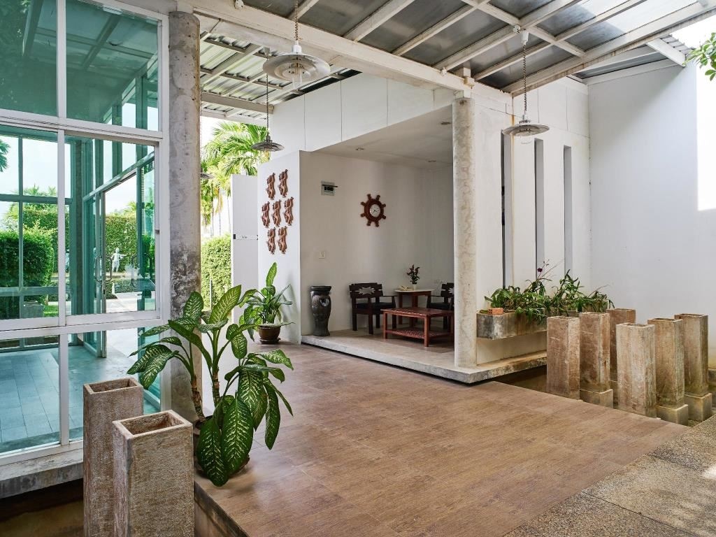 general-main-building