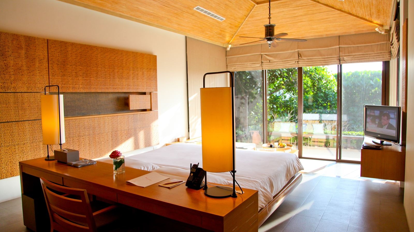 rooms-2brooms-family-suite-garden-view