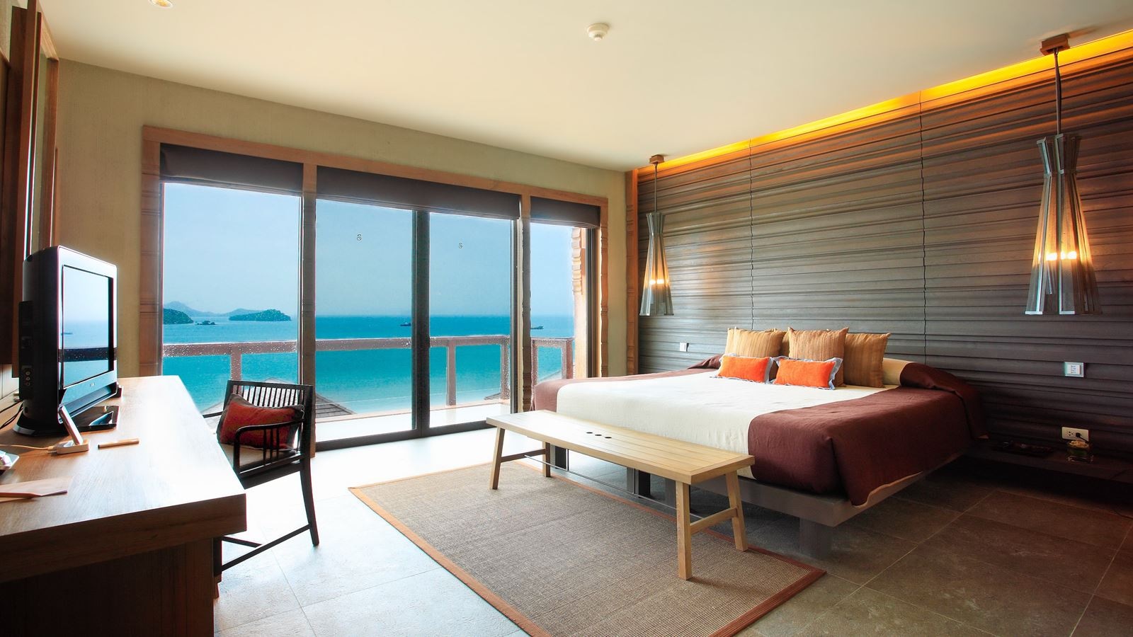 rooms-2-broom-luxury-pool-villa