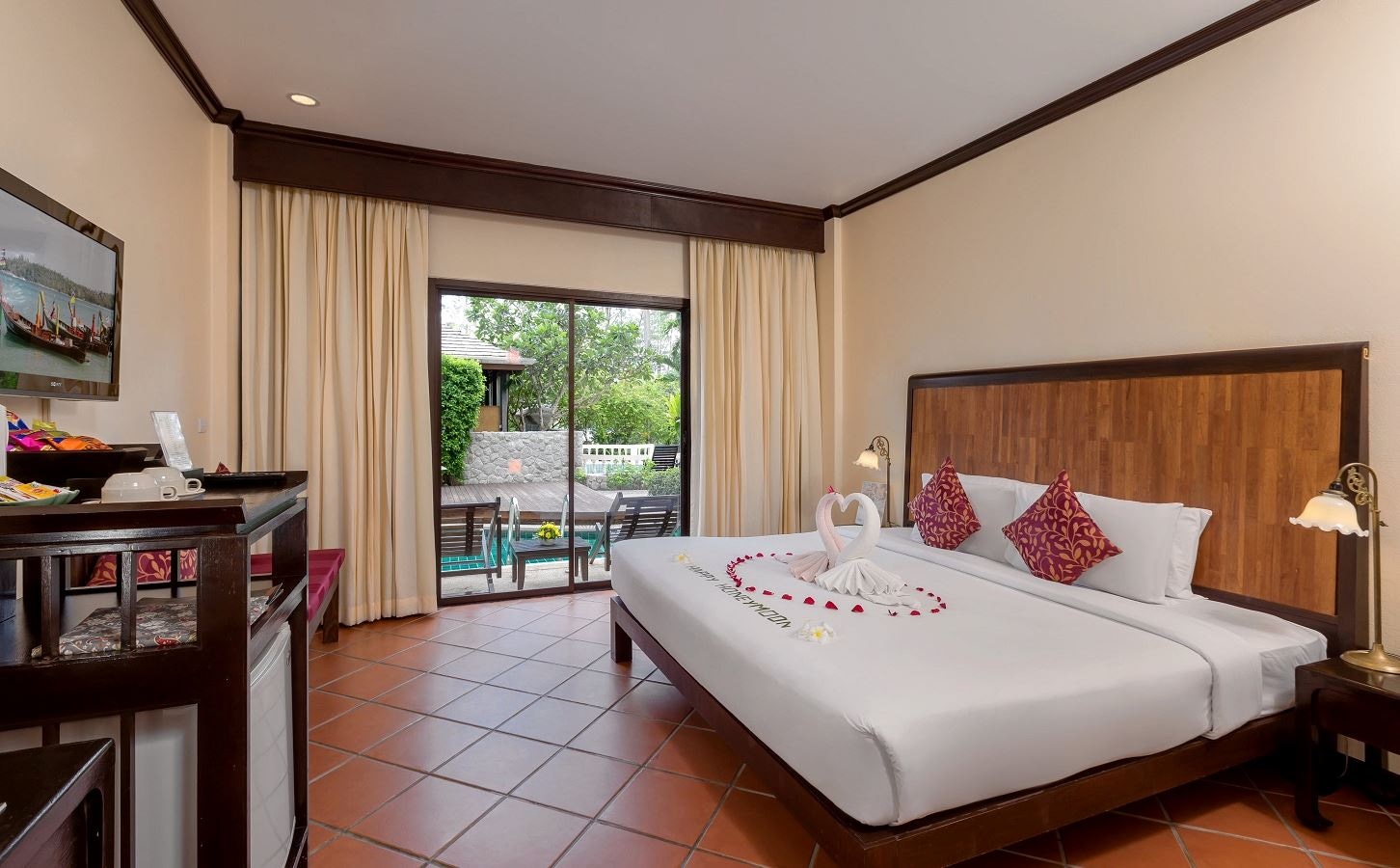 rooms-waterfront-deluxe